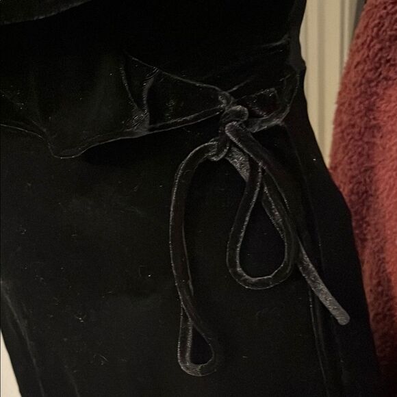 Bailey 44 Black Princess Velvet Ruffle Front Petite Dress Event Party Formal - Picture 6 of 16